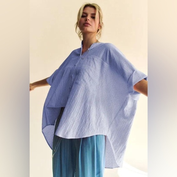 Davi & Dani Rhinestone
Pleat Back Short Sleeve
Loose Fit Shirt - Picture 2 of 12